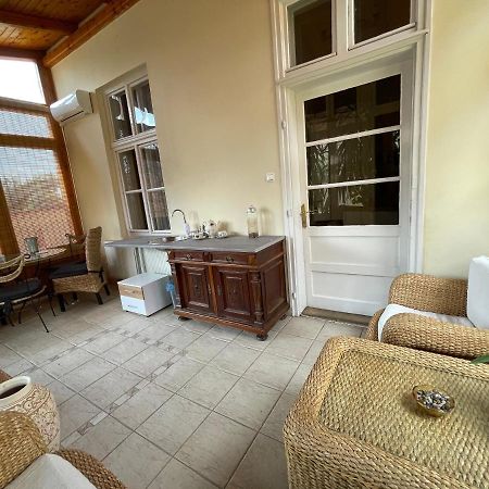 Lyrius Vendeghaz - Debrecen Apartment Exterior foto