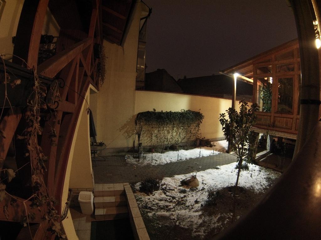 Lyrius Vendeghaz - Debrecen Apartment Exterior foto